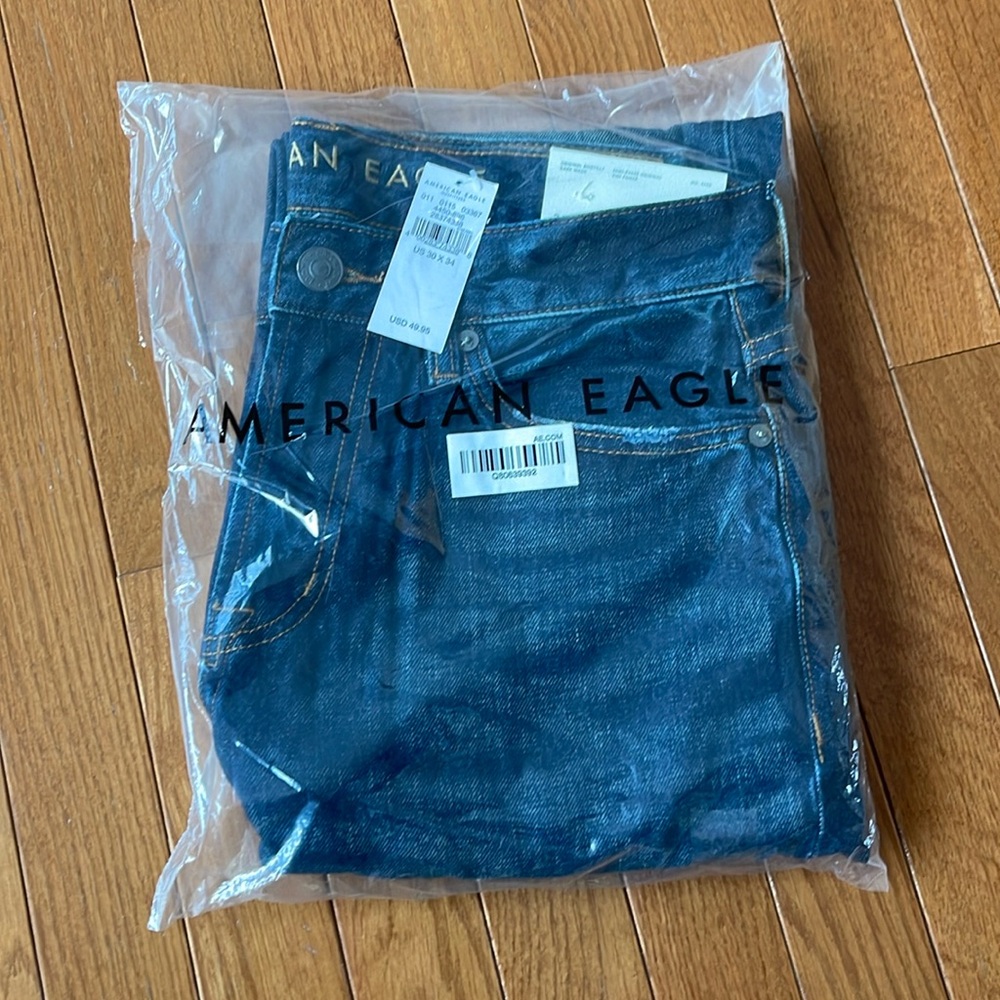 BRAND NEW: Men’s American Eagle dark wash jeans 30x34